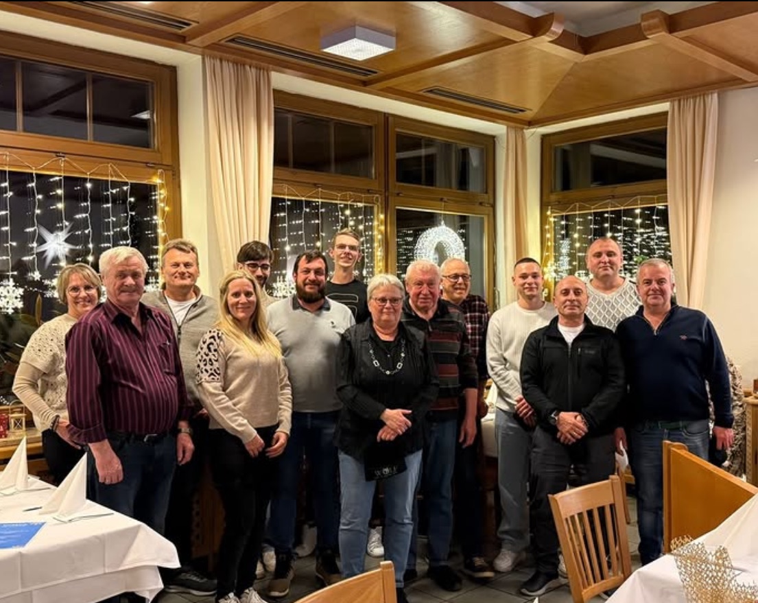 Gruppenfoto bei der Weihnachtsfeier